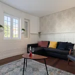 Host Wise - Rustic Flats *