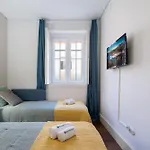 Host Wise - Rustic Flats *