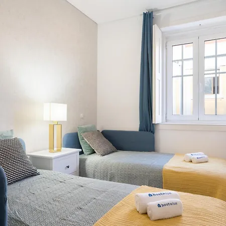 Host Wise - Rustic Flats Porto