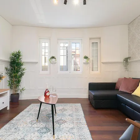 Host Wise - Rustic Flats Porto