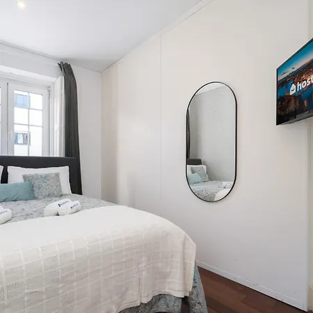 Host Wise - Rustic Flats Porto